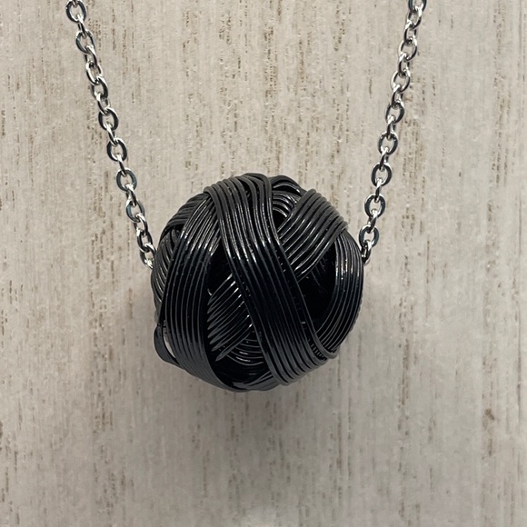 Black and Silver Necklace - Picture 3 of 3